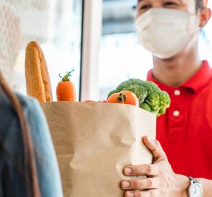 FDA issues best practices for food services during COVID-19 pandemic